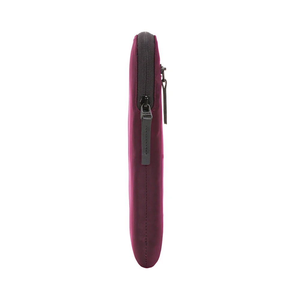 Incase Compact Sleeve in Flight Nylon for 13" MacBook Pro & 13" MacBook Air Mulberry