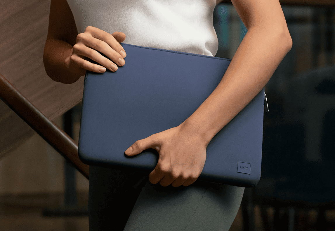 UNIQ CYPRUS WATER-RESISTANT NEOPRENE LAPTOP SLEEVE (UP TO 16”) MARL
