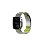 UNIQ STROVA FLEX APPLE WATCH SELF-ADJUSTABLE STEEL LINK BAND 49/46/45/44MM TITANIUM SLIVER/LIME