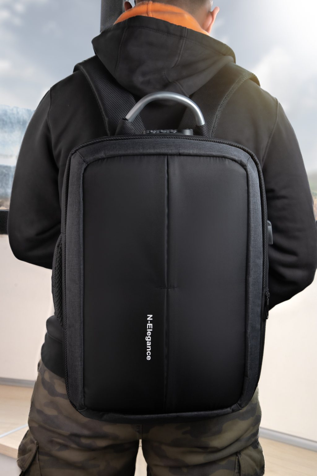 آتا NMR حقيبة ظهر للابتوب مقاس 17 بوصة بسعة كبيرة، مقاومة للماء، مع شحن يو اس بي